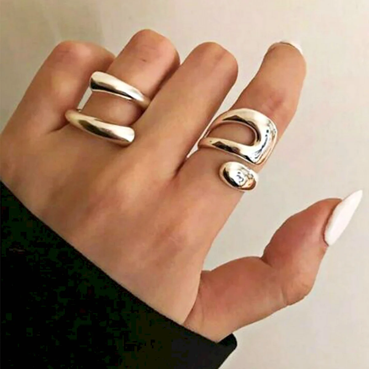 Асимметричное кольцо