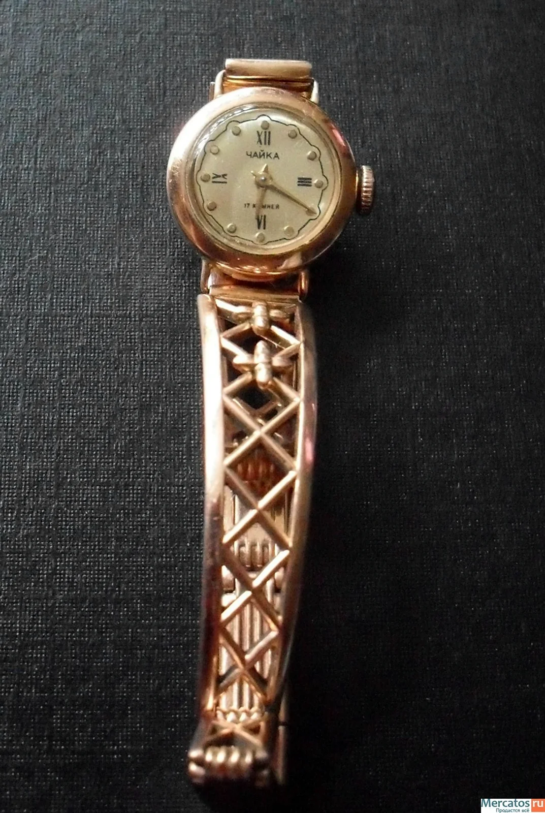Часы Чайка 1601а женские золотые