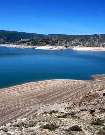 Чиркейское водохранилище в Дагестане