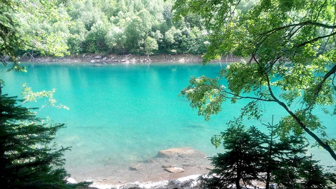 Есино голубое озеро