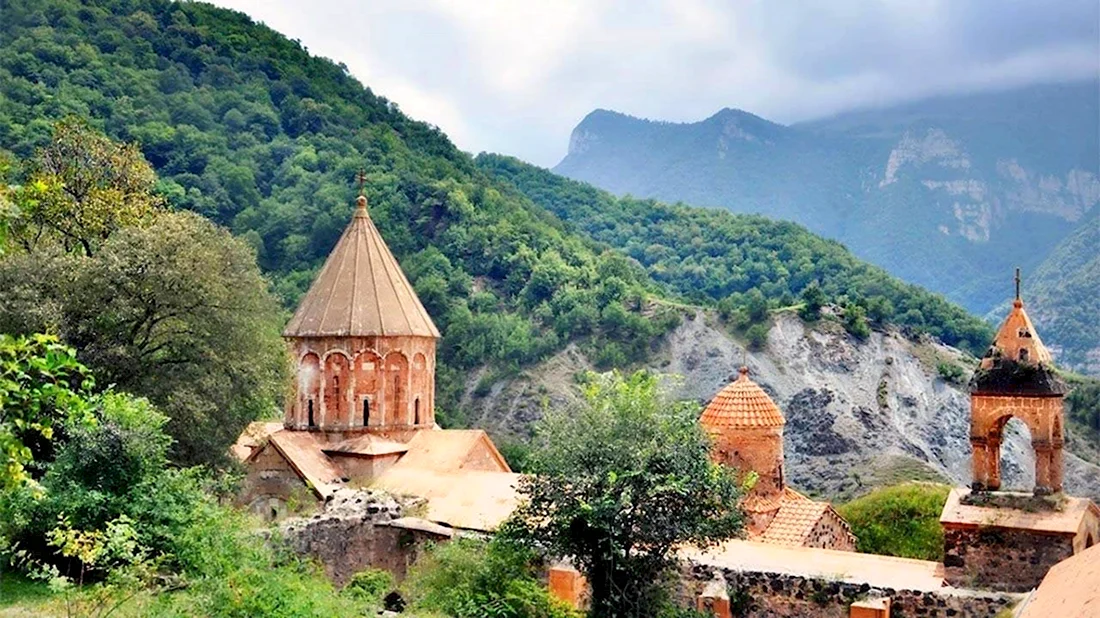 Гора Дадиванк Нагорный Карабах