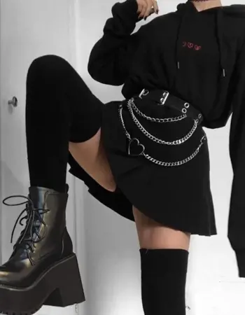 Goth outfit Грандж чёрная корейская одежда тумблер