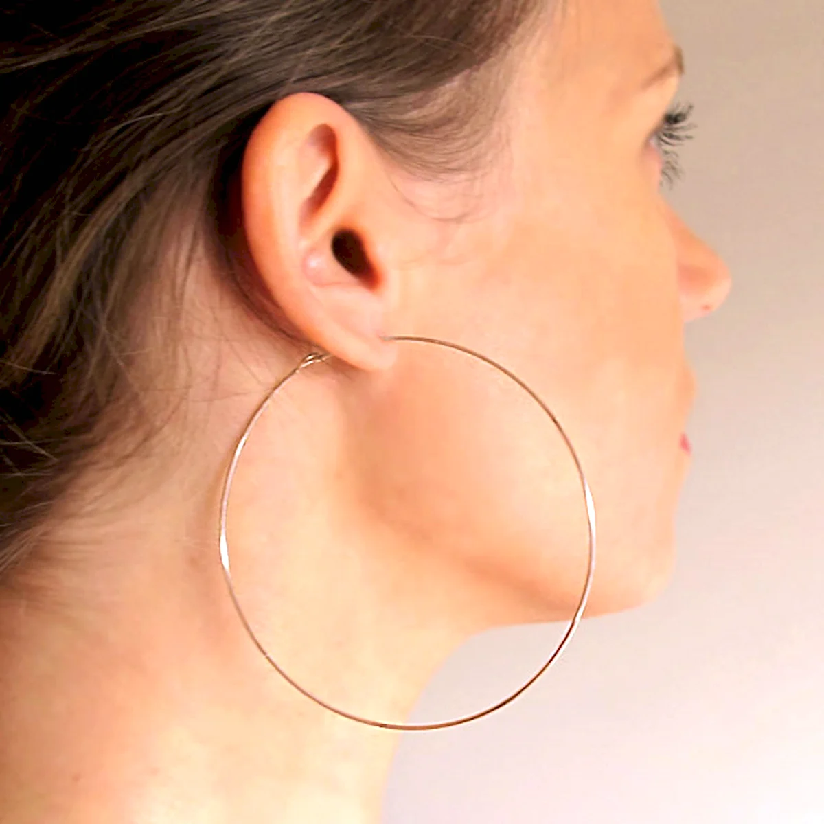 Hoop Earrings Sizes on Ear 40mm