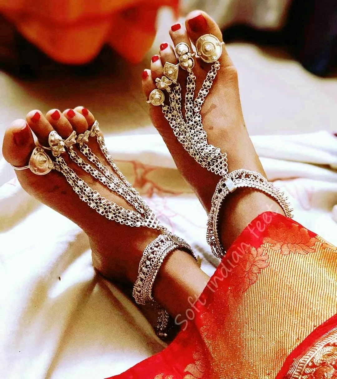 Индийские украшения на ноги