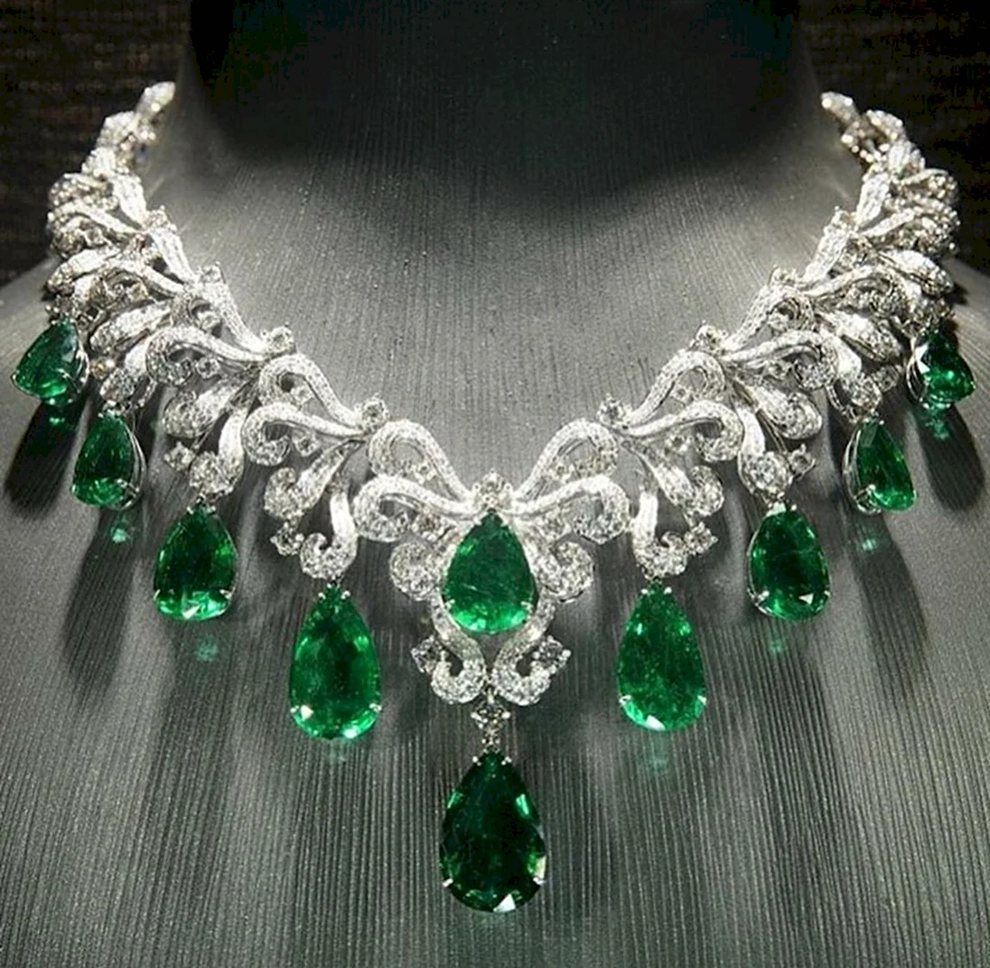 «Изумрудное ожерелье» 1903—1904 гг.