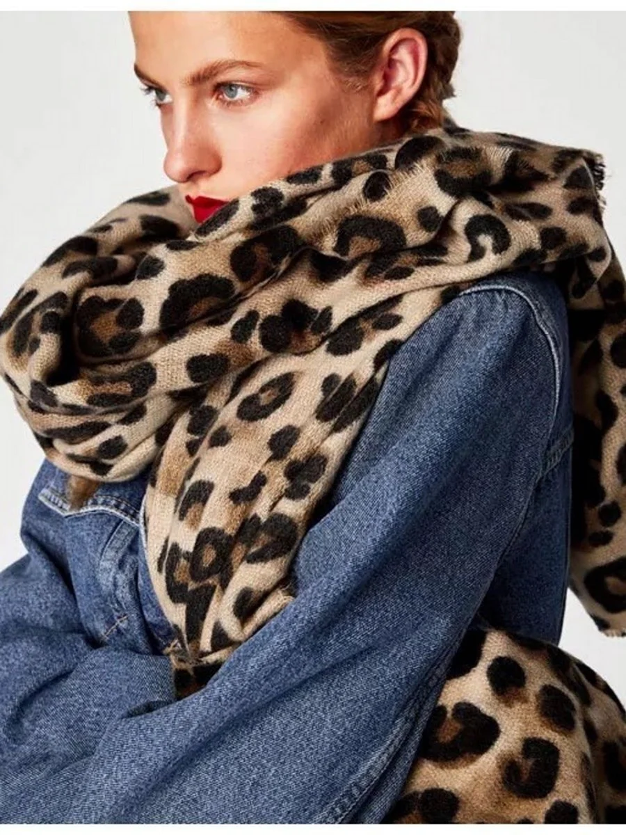 Кашемировые шарфы диор с леопардовым принтомобраз