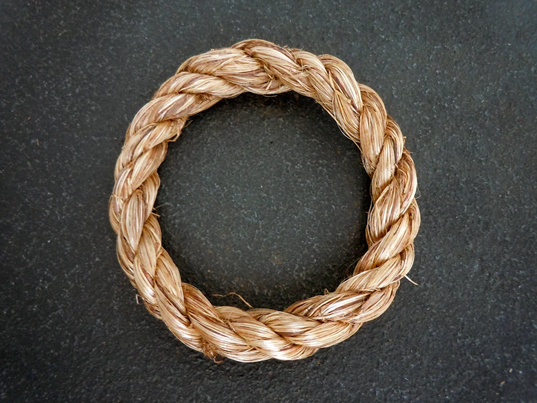 Кольцо из веревки