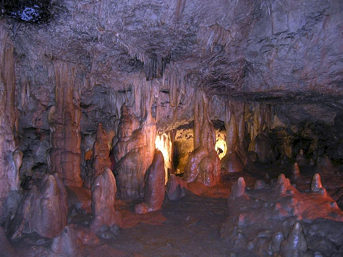 Лагонаки Азишская пещера