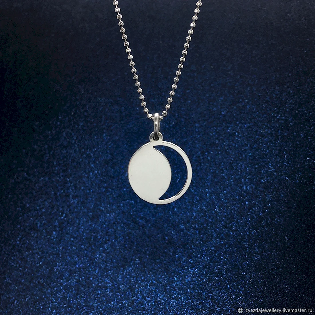 Медальон Луна