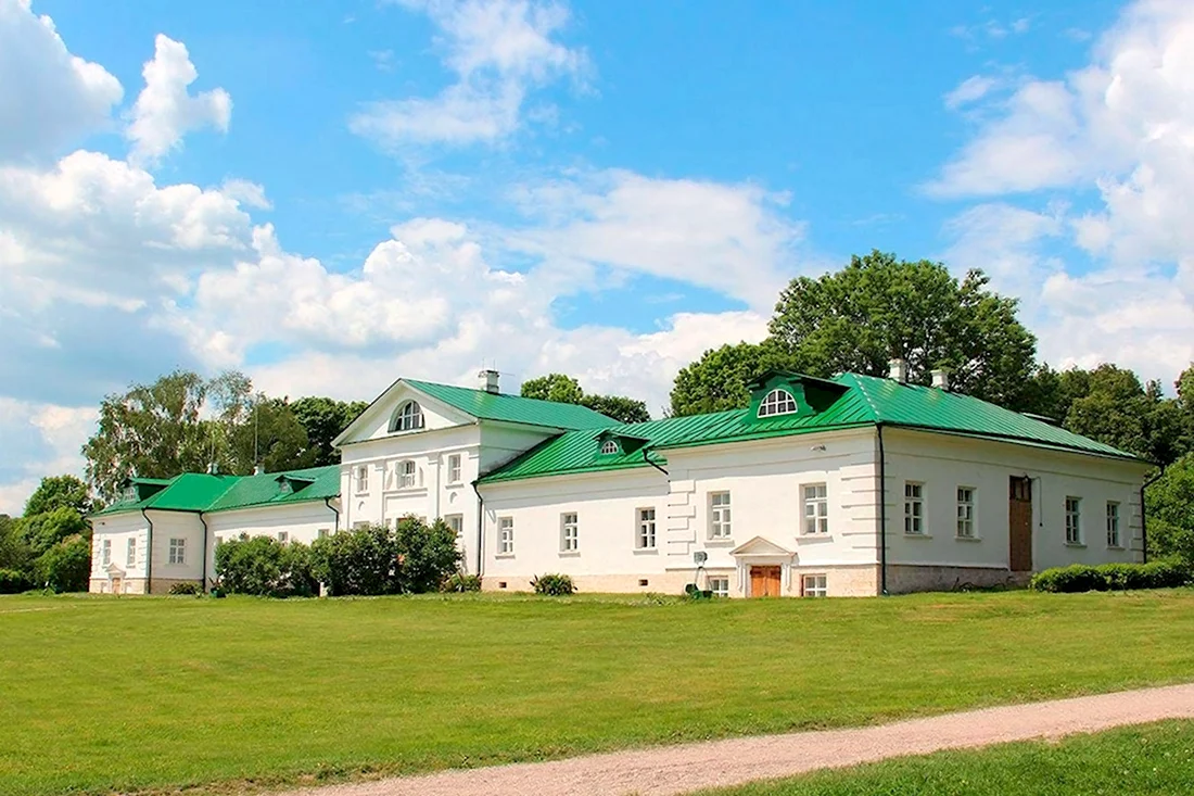 В каком городе находится ясная поляна. Музей-усадьба Ясная Поляна. Музей-усадьба л н Толстого Ясная Поляна. Имение Ясная Поляна Толстого. Музей усадьба Ясная Поляна Тула.