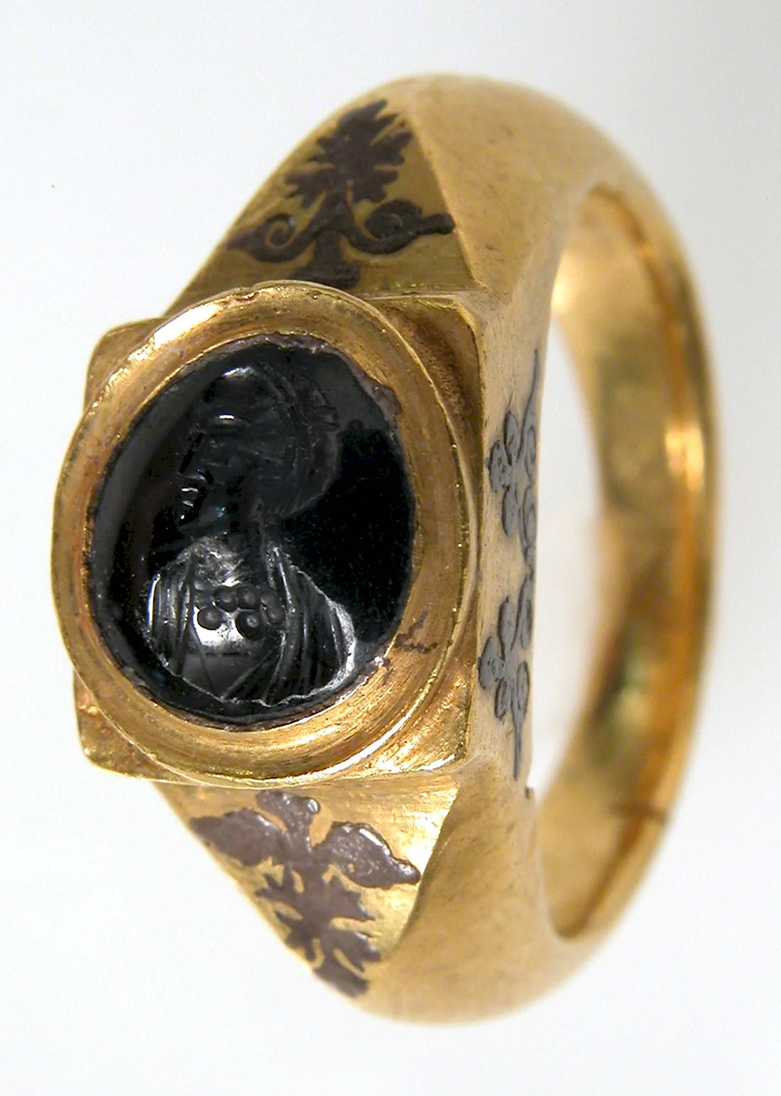 Перстень Metropolitan Museum Langobardic Byzantine Ring