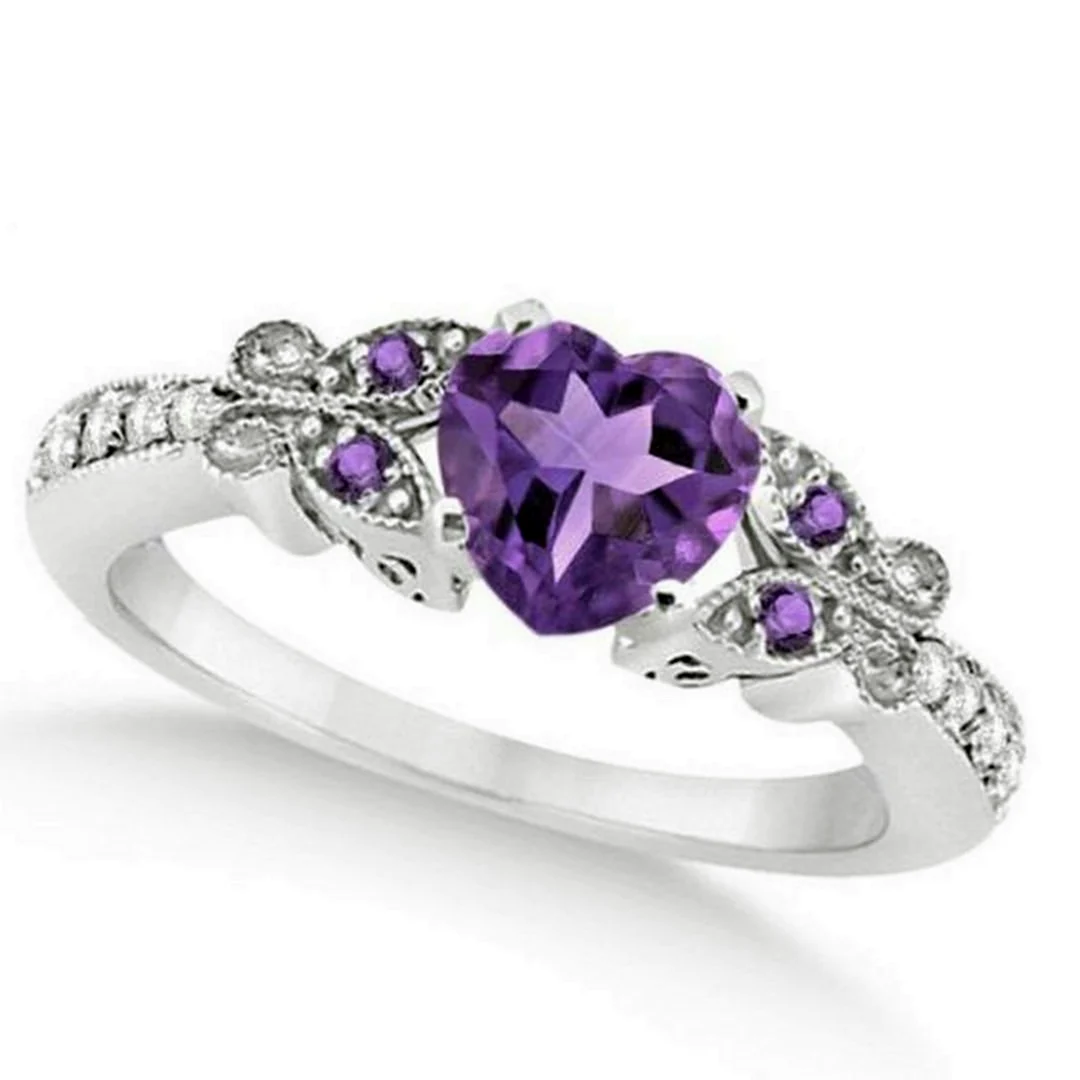 Помолвочное кольцо с фиолетовым камнем