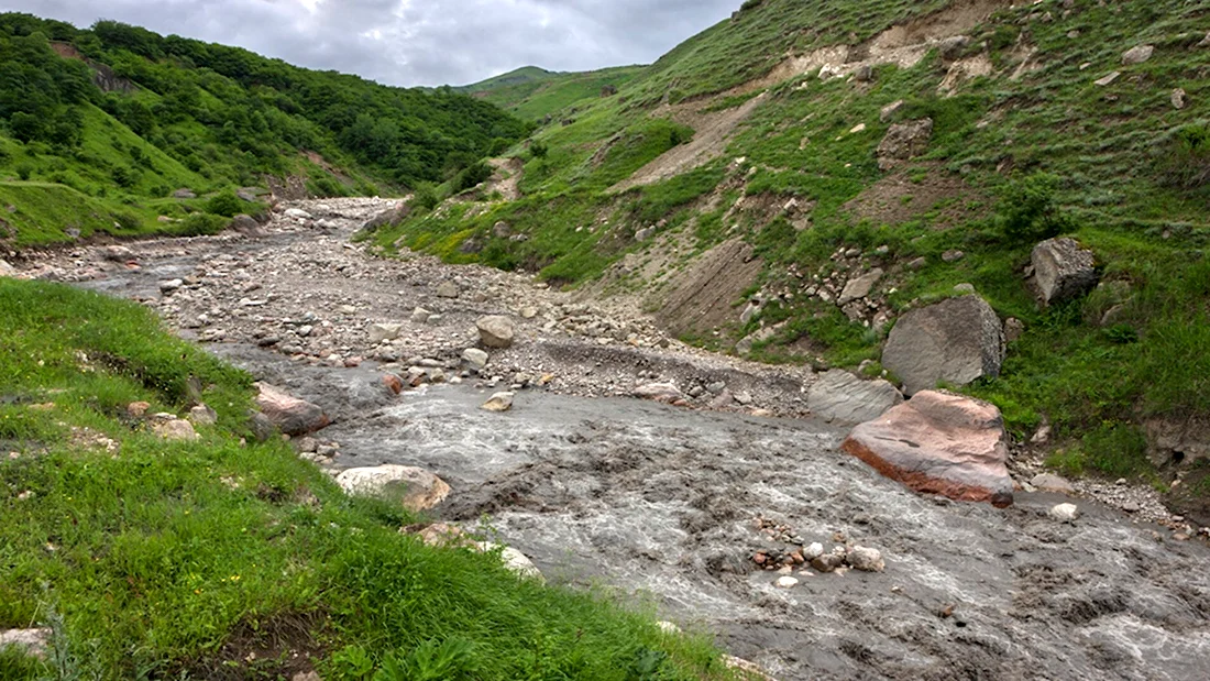 Река Гюльгерычай в Дагестане