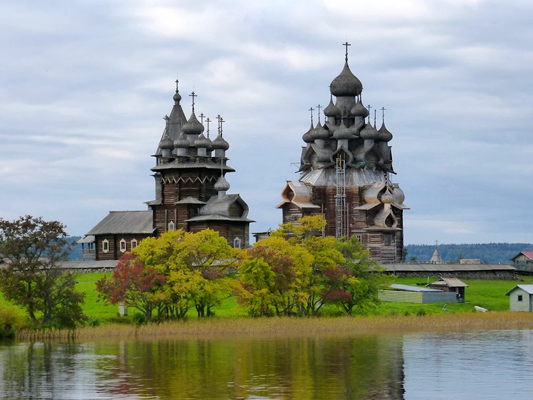 Республика Карелия Кижи. Архитектурный ансамбль Кижи. Кижи (остров Кижи, Карелия). Кижи музей-заповедник достопримечательности.