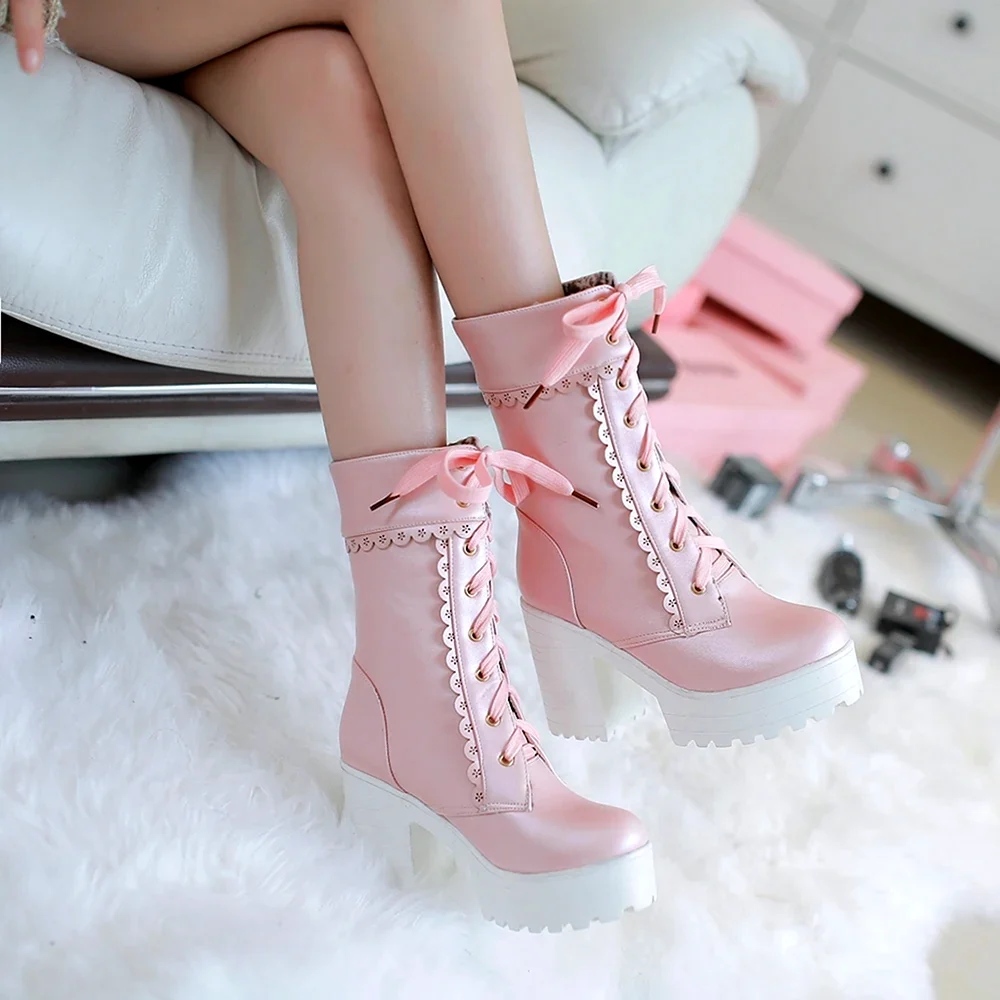Розовая обувь