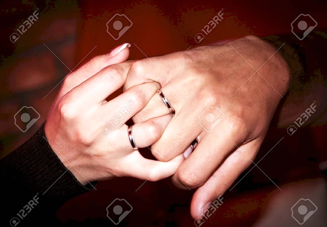 Руки мужа и жены