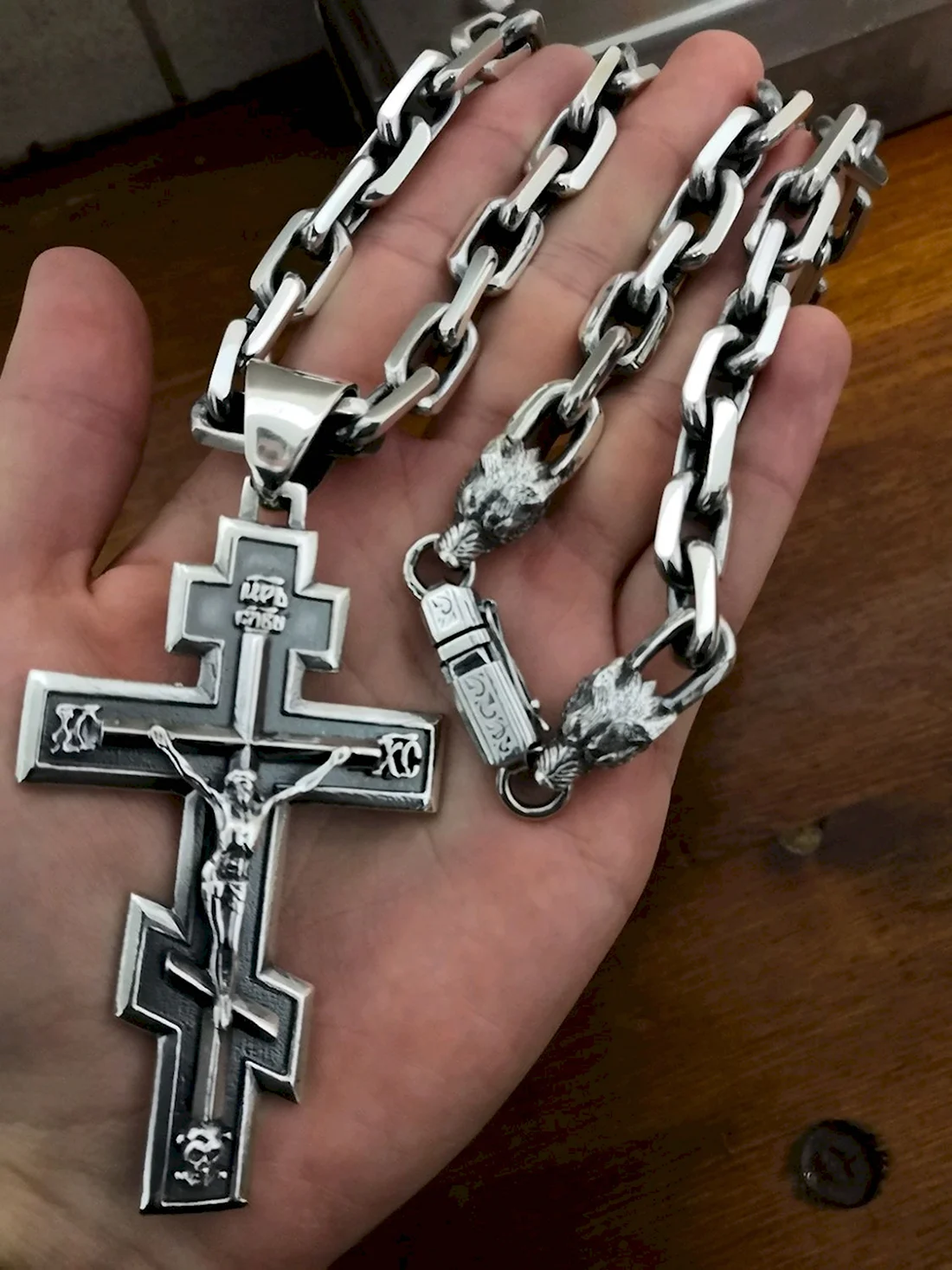 Серебряная цепочка с крестиком мужская