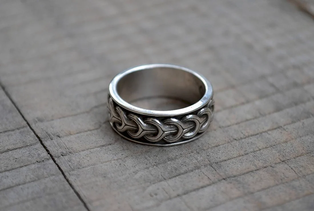 Серебряное кольцо Скандинавское