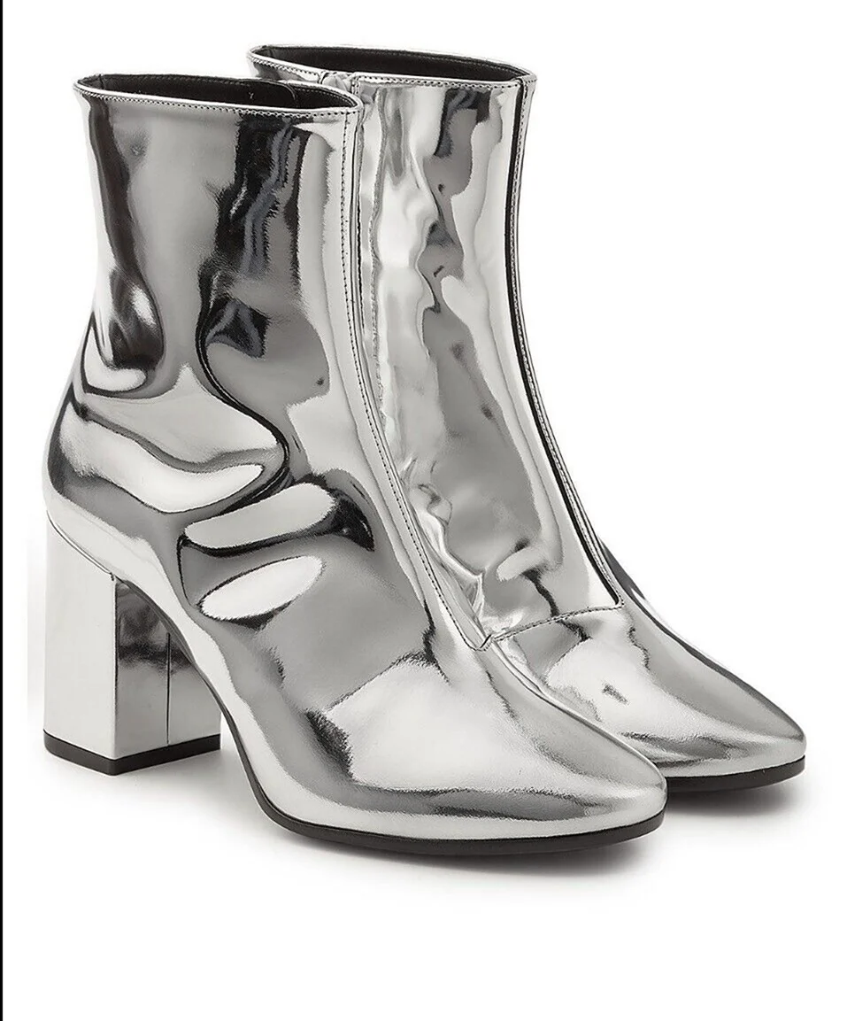 Серебряные ботинки женские на каблуке