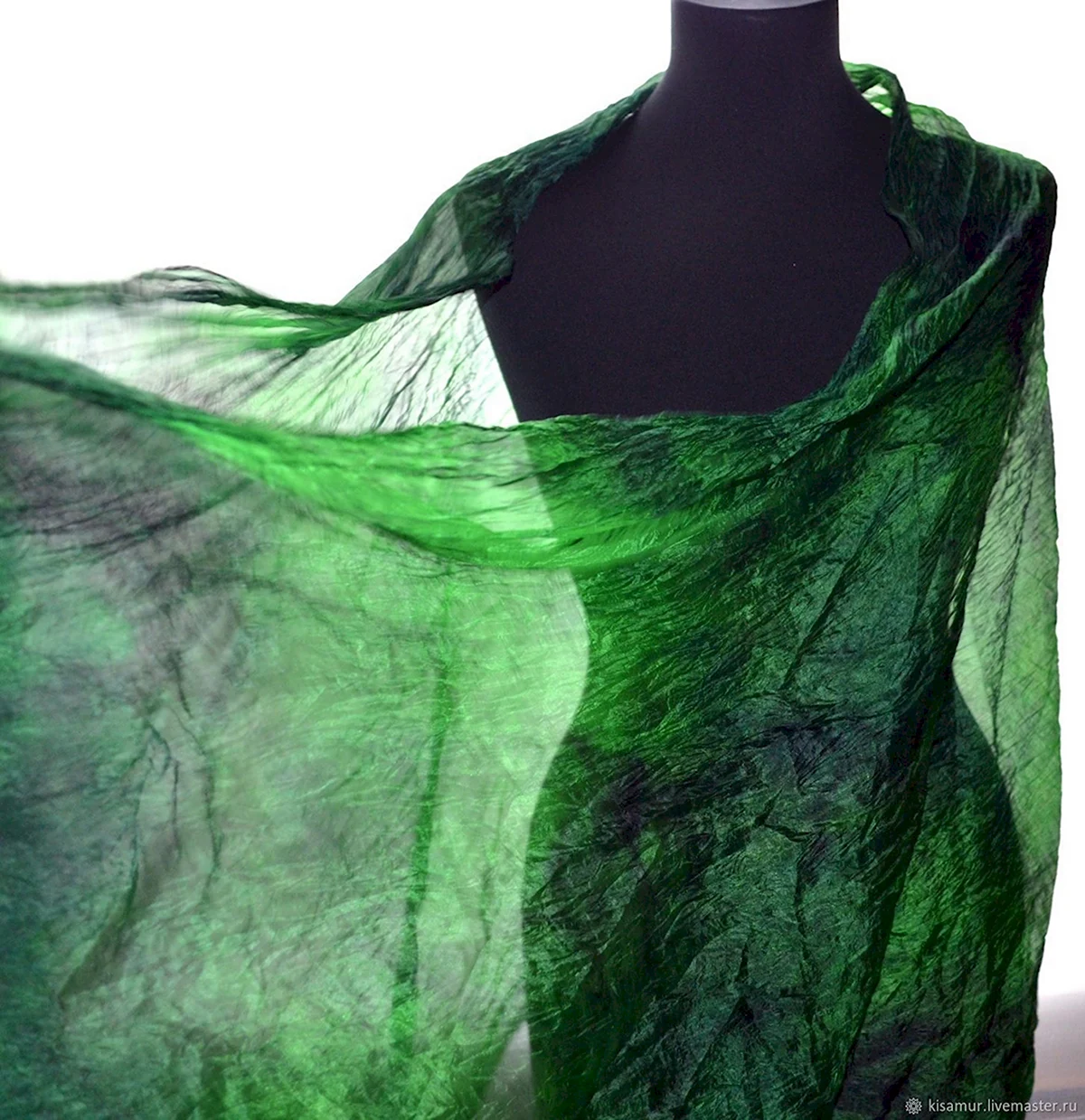 Шелковый шарф зеленый
