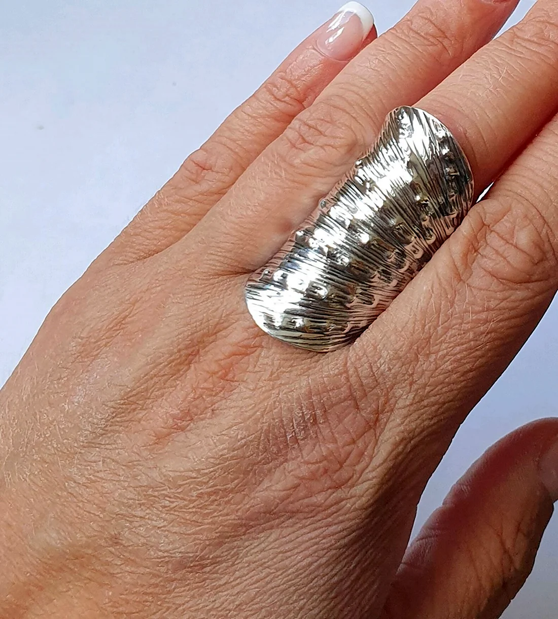 Широкое кольцо из серебра женские фаланговые