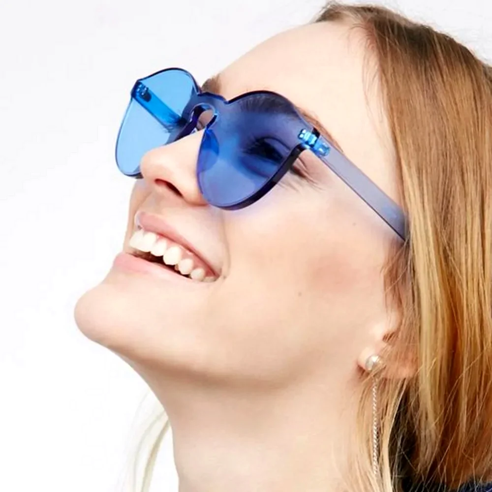 Синие очки солнцезащитные женские