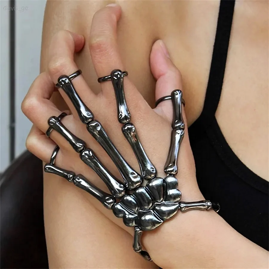 Skeleton hand браслет