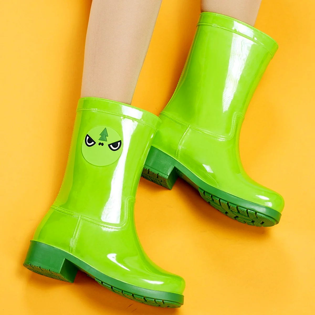 Страдивариус зеленые резиновые ботинки