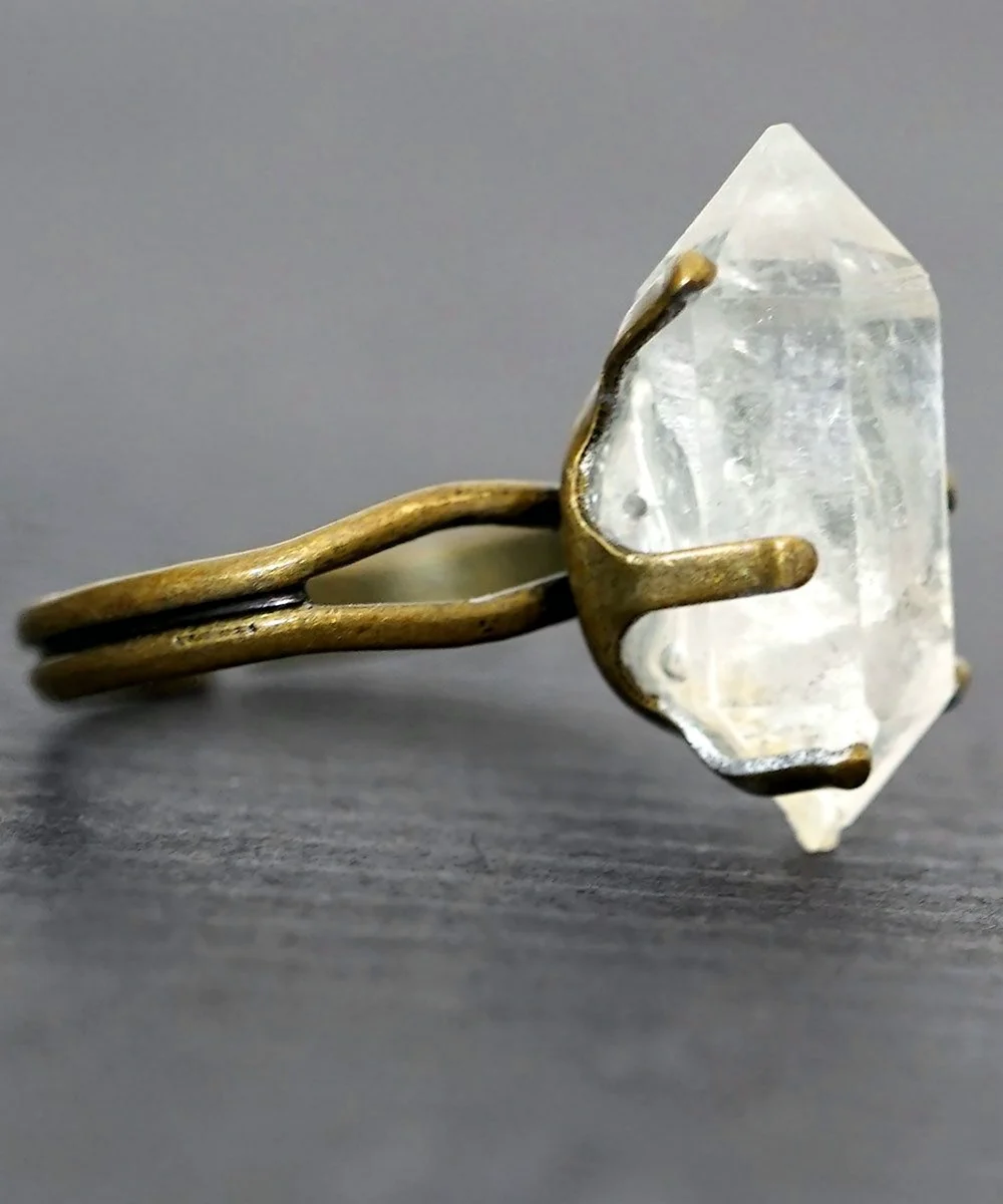 Украшения с необработанными алмазами