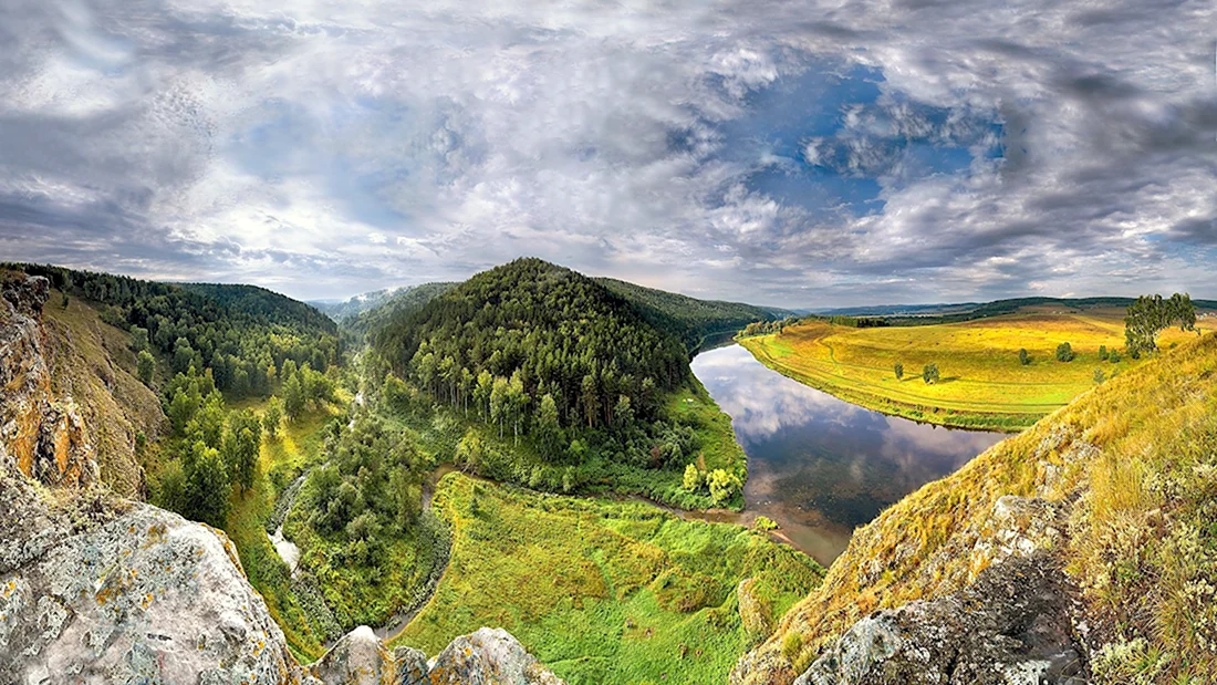 Уральские горы и реку Юрюзань