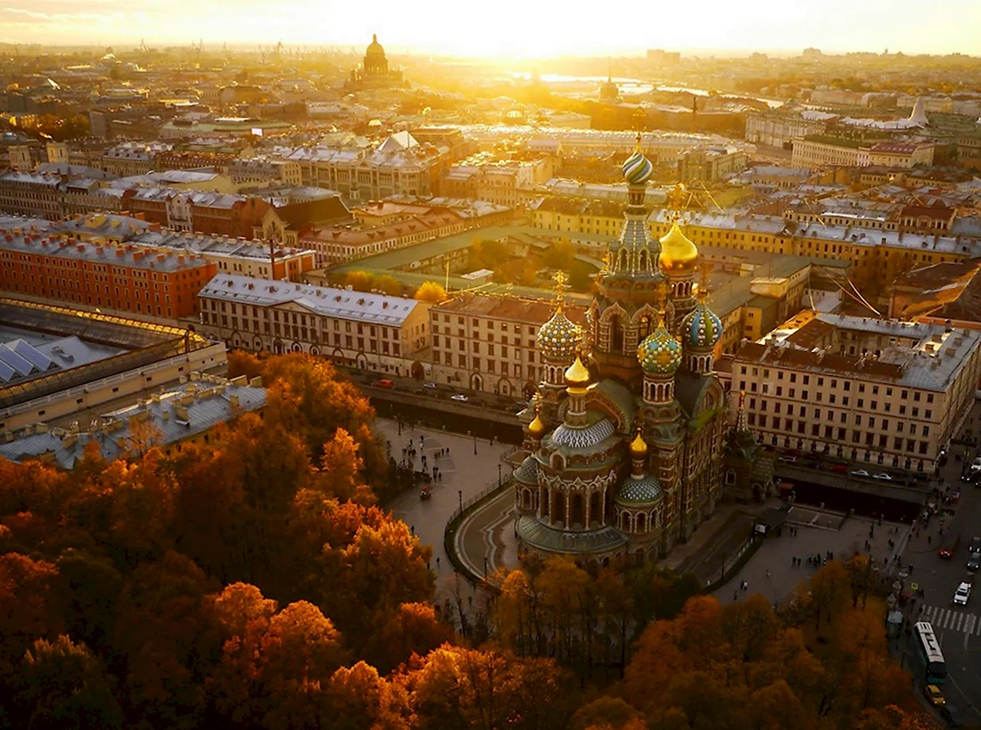 Вид Санкт-Петербурга с высоты птичьего полета