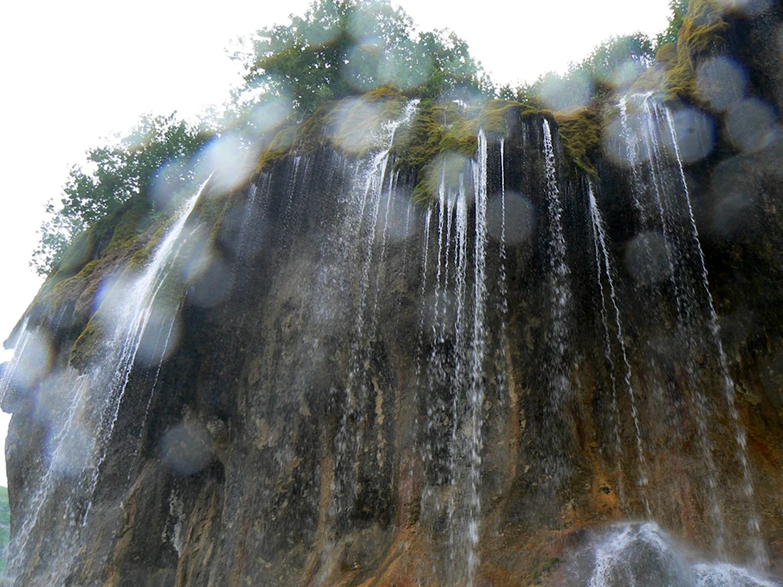 Водопад Царская корона и озера Шадхурей