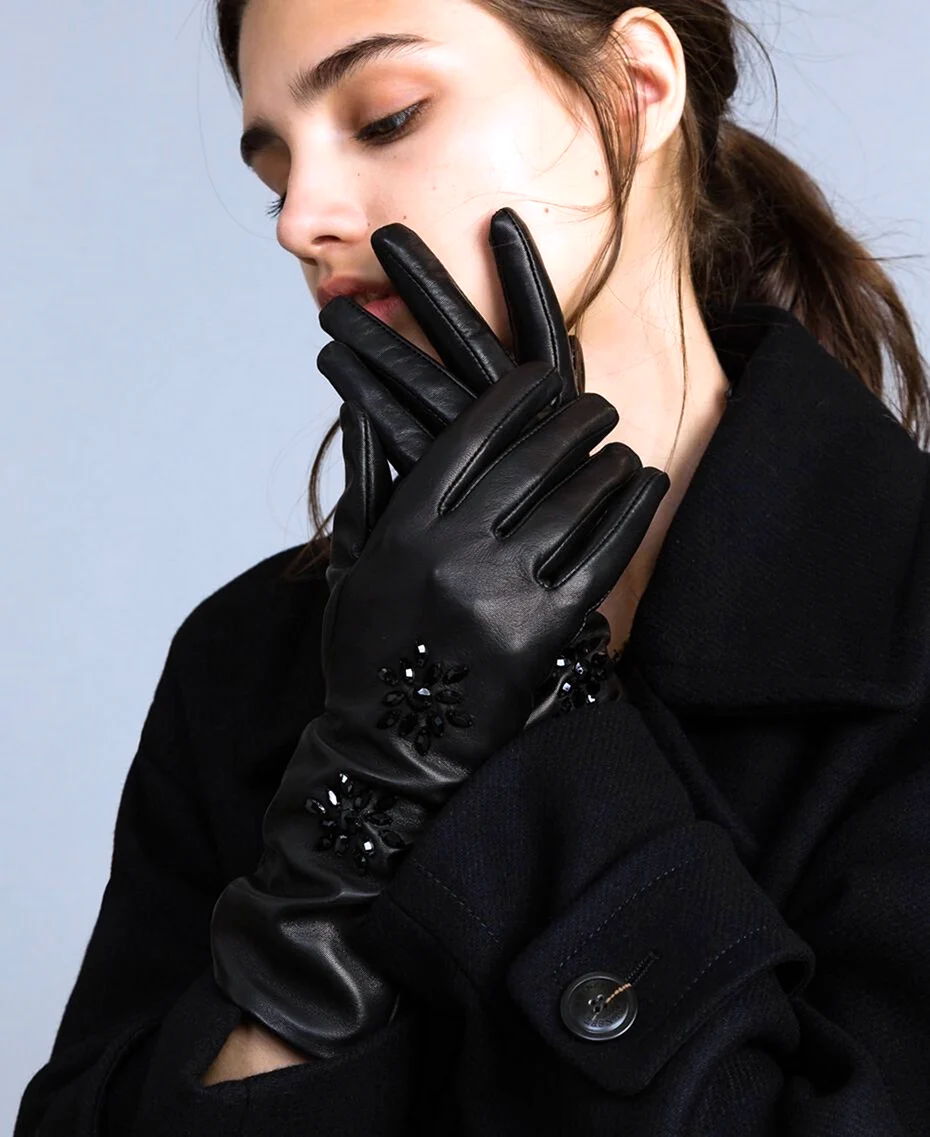 Женские чёрные кожаные перчатки