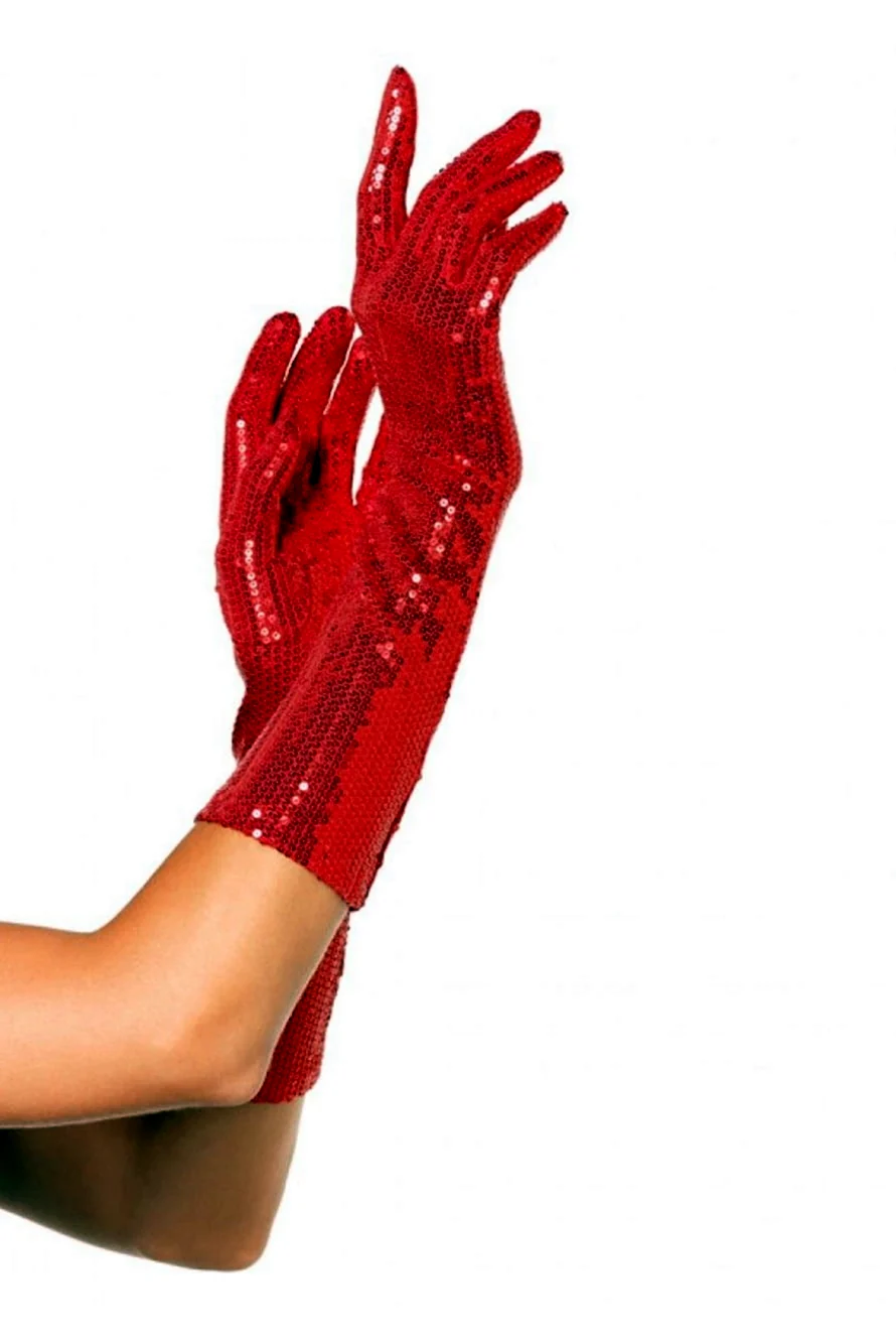 Женские руки в перчатках