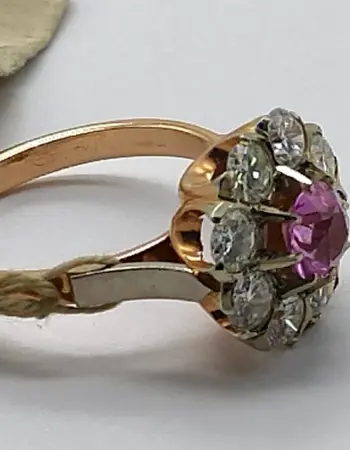 Золотое кольцо Малинка с бриллиантами 583 пробы