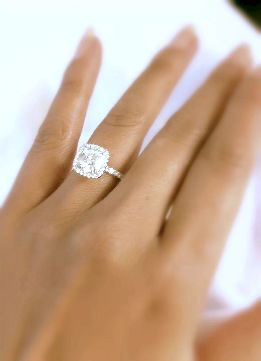 Золотое кольцо на помолвку