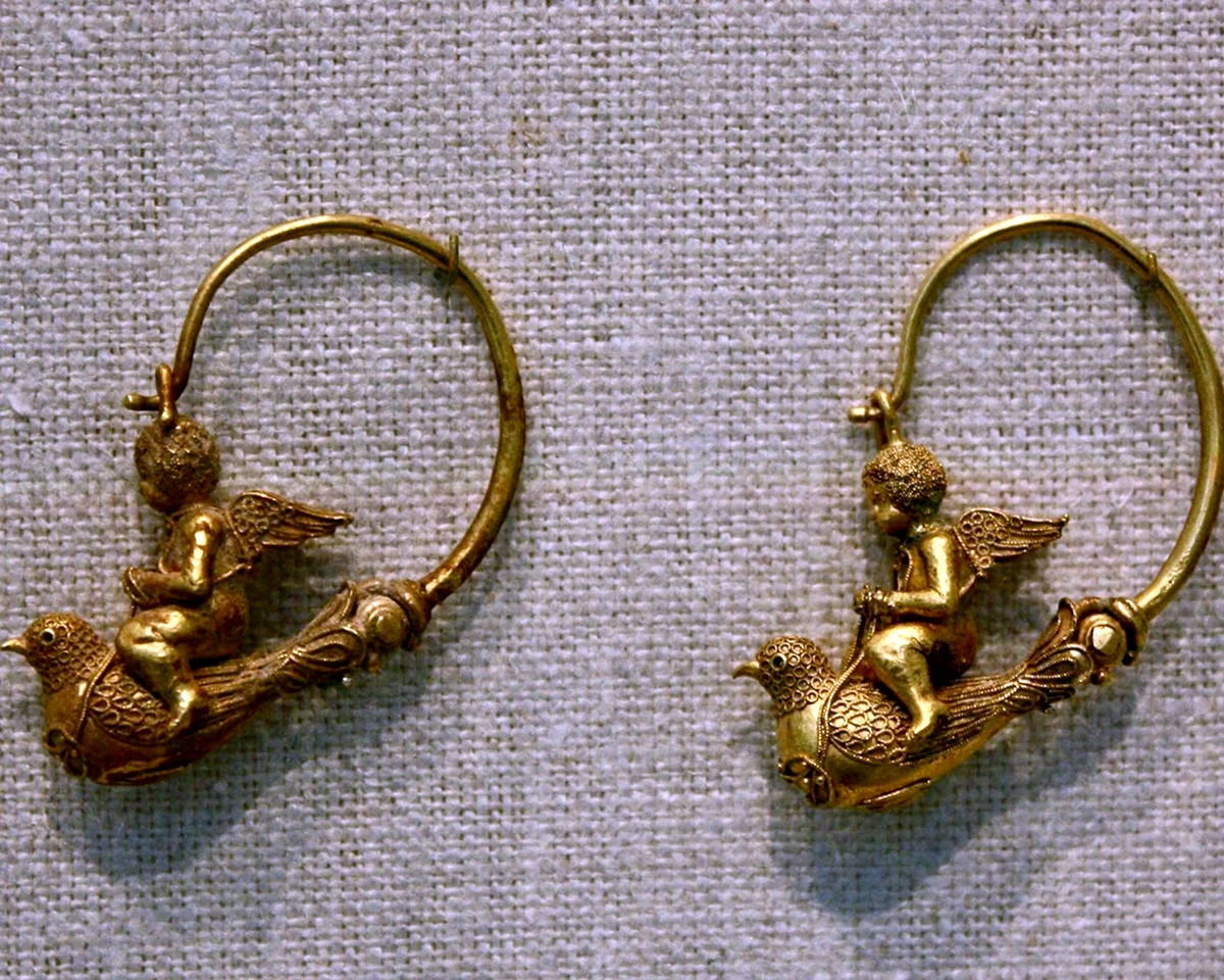 Золотые серьги древняя Греция 5 век до н э